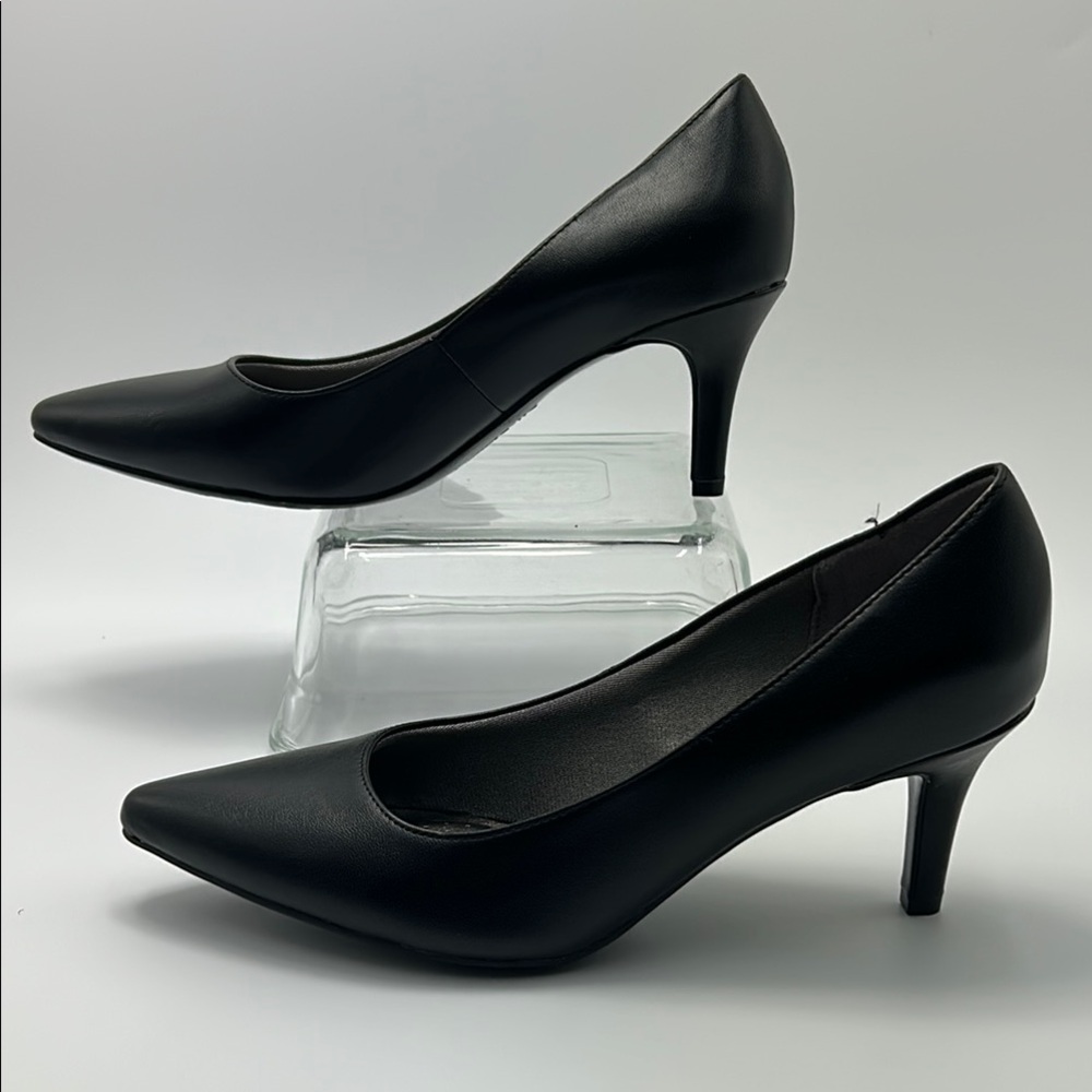 Lifestride Sevyn Pump Pointy Toe Professional Classic 8w Black Faux Leather NWOT - Picture 7 of 15